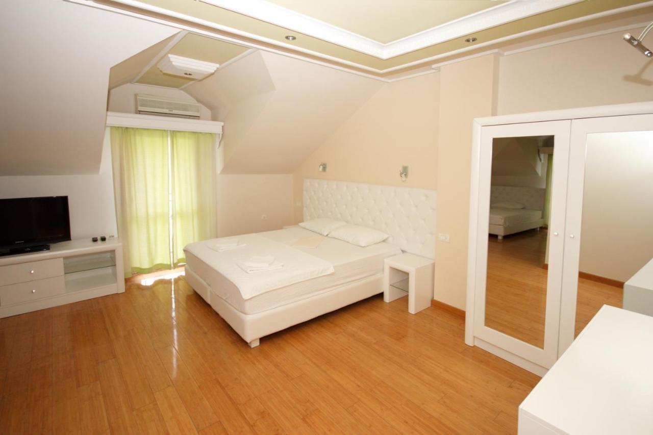 Hotel Rr แฮร์เซ็ก-โนวี ภายนอก รูปภาพ