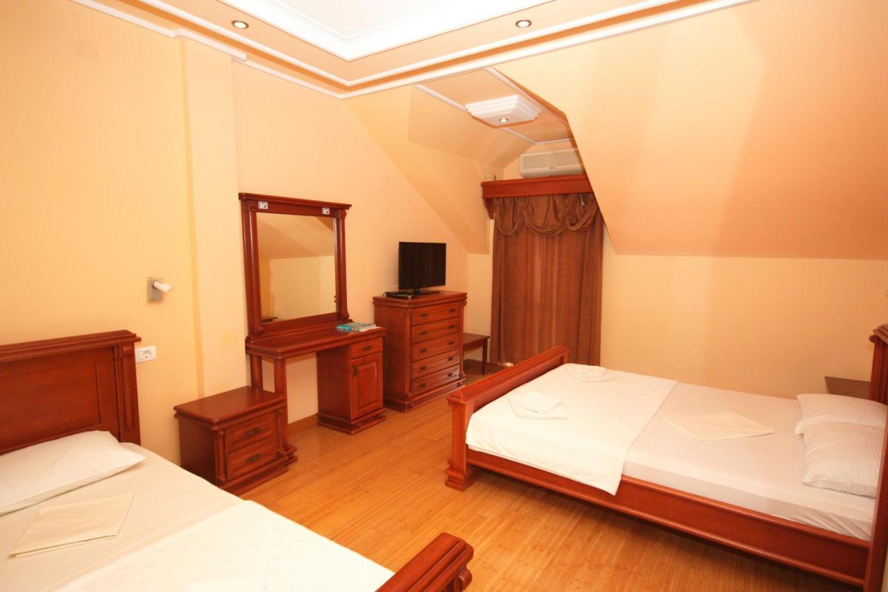 Hotel Rr แฮร์เซ็ก-โนวี ภายนอก รูปภาพ