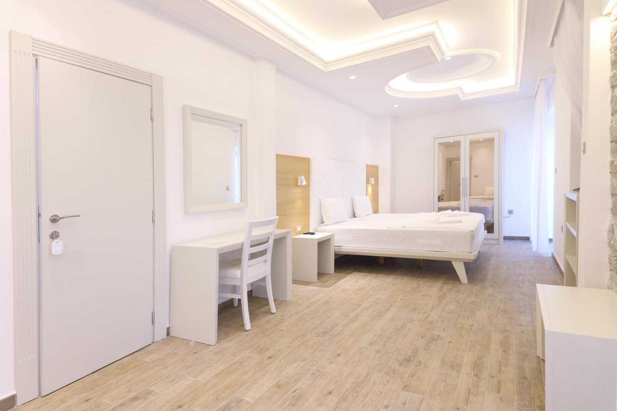 Hotel Rr แฮร์เซ็ก-โนวี ภายนอก รูปภาพ